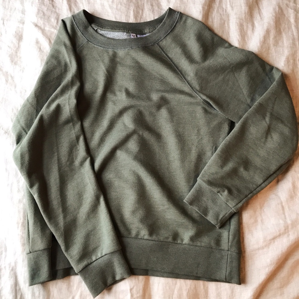 H&M olive sweatshirt